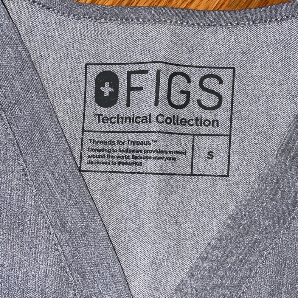 Figs women’s casma scrub top - Picture 2 of 2